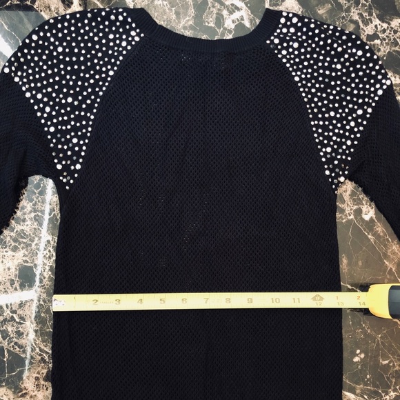 Adorable Express Rhinestone Top! 🖤 - Picture 3 of 7